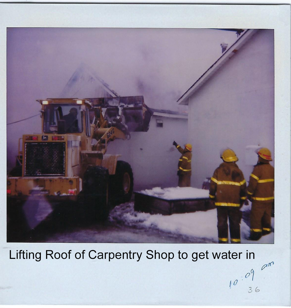 Lifting roof to get water in